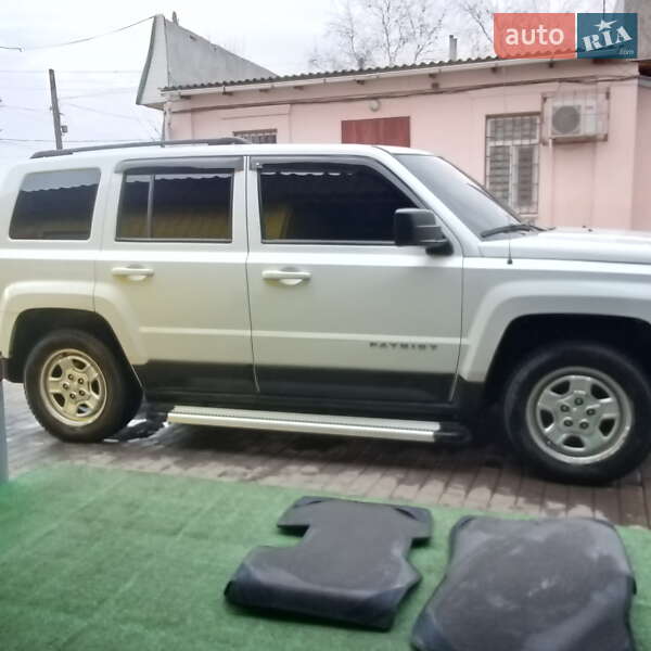 Позашляховик / Кросовер Jeep Patriot 2011 в П'ятихатках