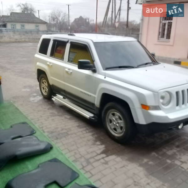 Позашляховик / Кросовер Jeep Patriot 2011 в П'ятихатках