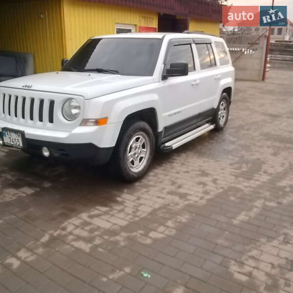 Позашляховик / Кросовер Jeep Patriot 2011 в П'ятихатках