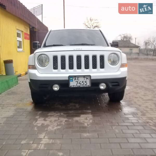 Позашляховик / Кросовер Jeep Patriot 2011 в П'ятихатках