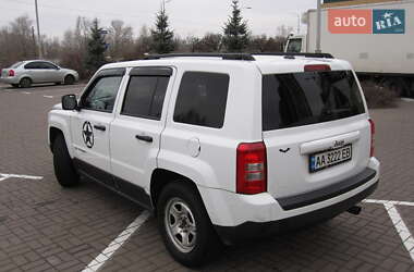 Позашляховик / Кросовер Jeep Patriot 2015 в Києві