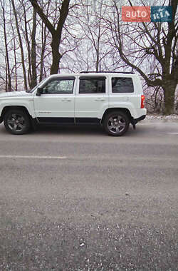 Внедорожник / Кроссовер Jeep Patriot 2014 в Житомире