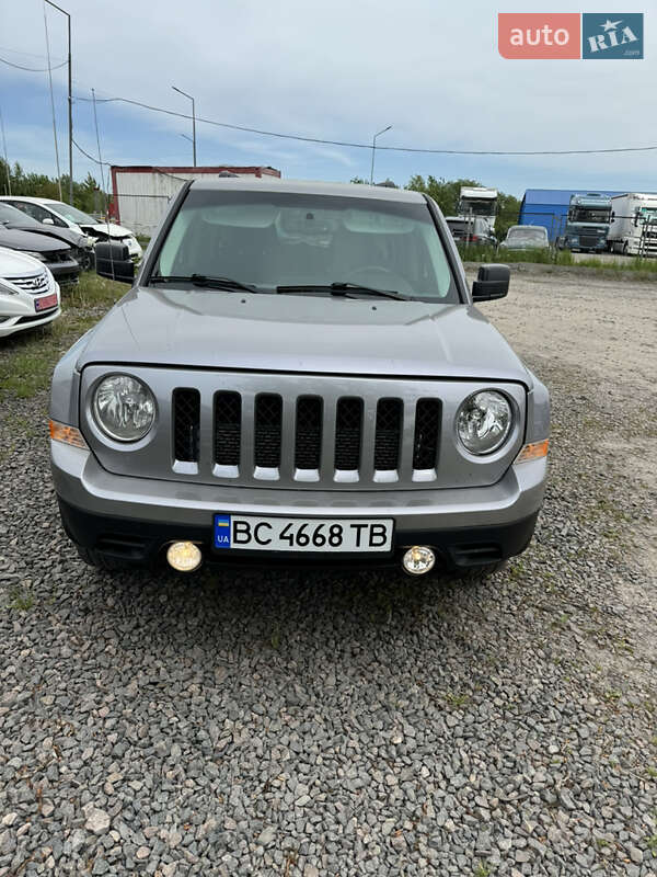 Внедорожник / Кроссовер Jeep Patriot 2016 в Львове