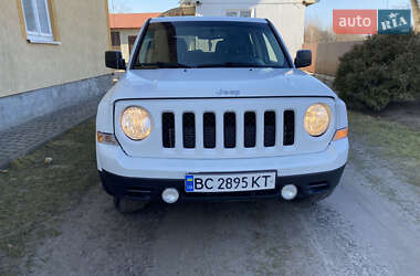 Позашляховик / Кросовер Jeep Patriot 2016 в Жовкві