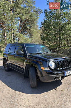 Позашляховик / Кросовер Jeep Patriot 2016 в Василькові