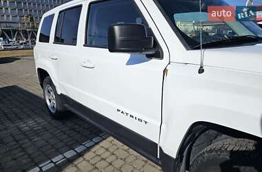 Внедорожник / Кроссовер Jeep Patriot 2016 в 