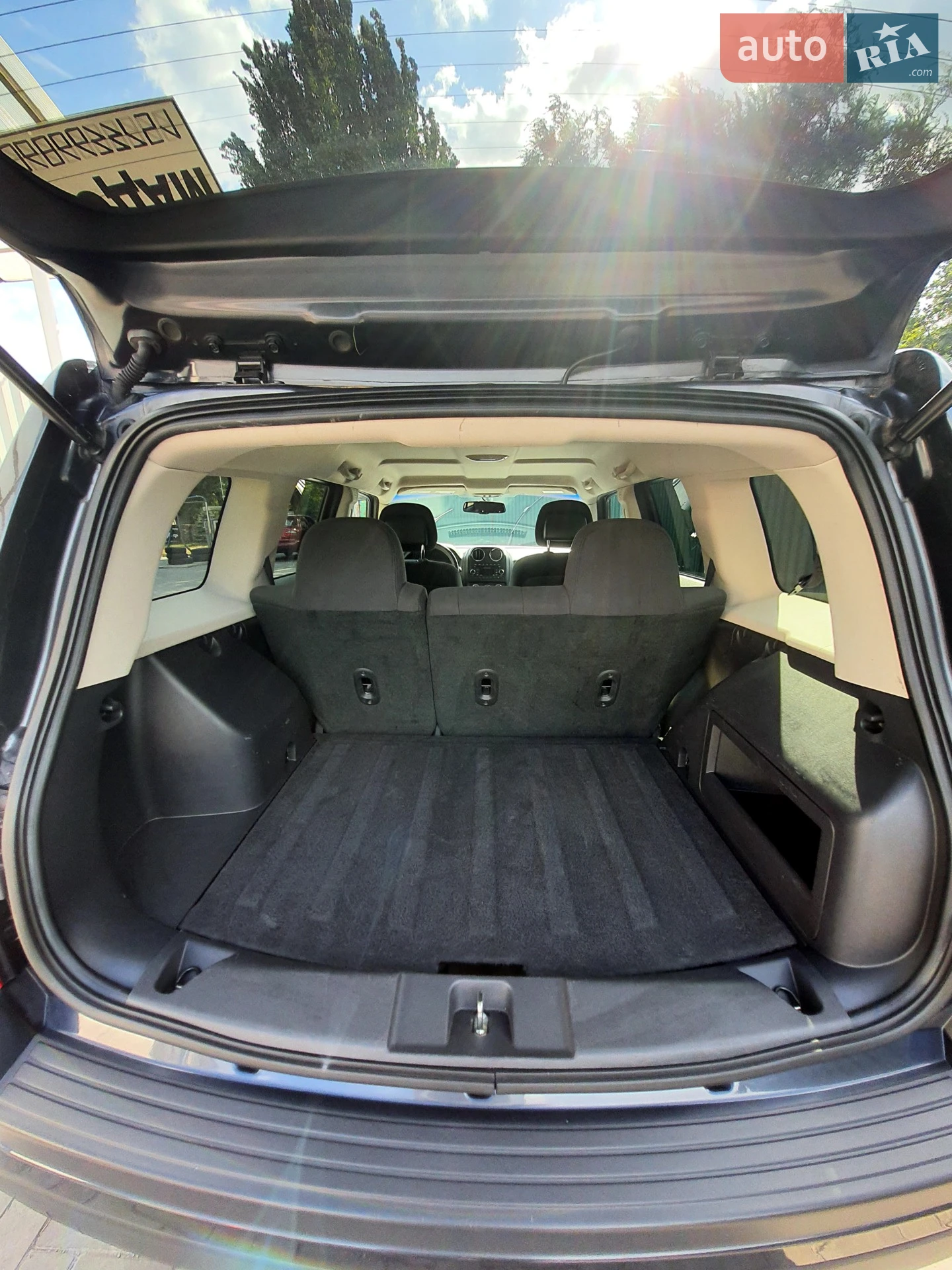 2014 Jeep Liberty (Patriot) - мініатюра 25