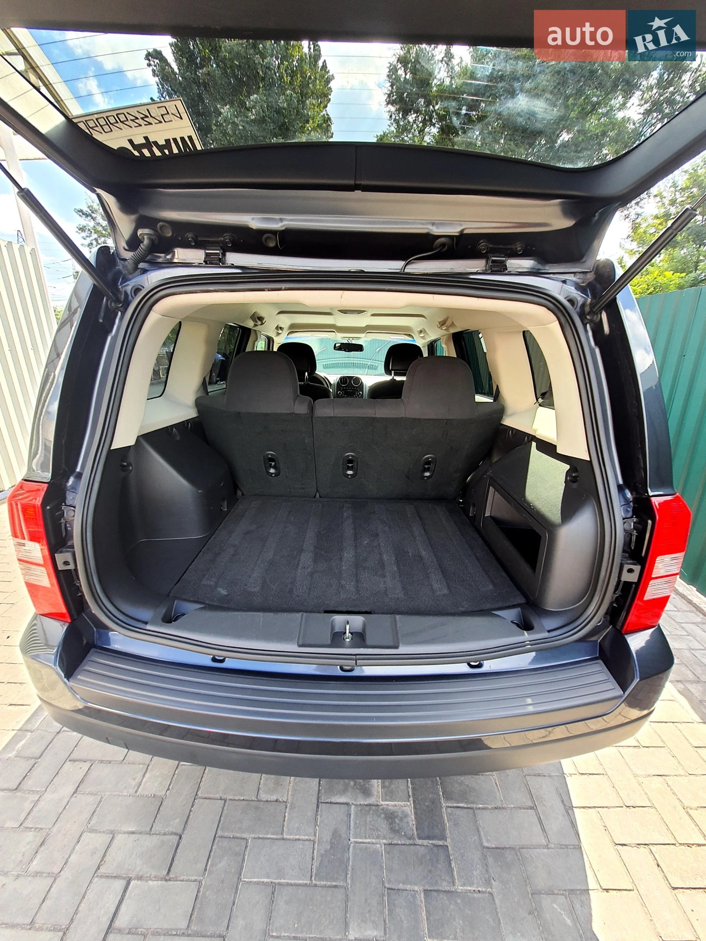 2014 Jeep Liberty (Patriot) - мініатюра 27