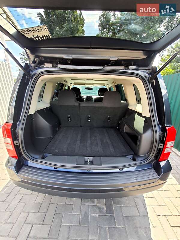 Позашляховик / Кросовер Jeep Patriot 2014 в Запоріжжі