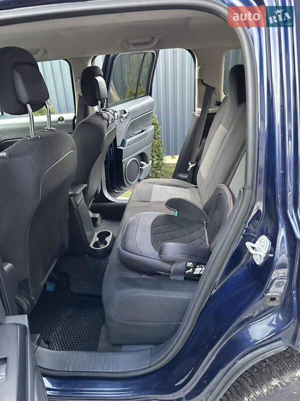 Позашляховик / Кросовер Jeep Patriot 2016 в Львові