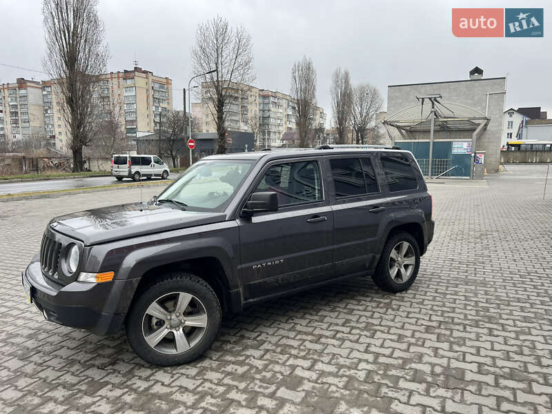 Внедорожник / Кроссовер Jeep Patriot 2016 в Хмельницком