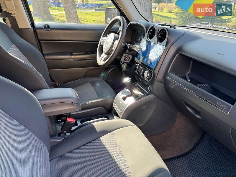 Позашляховик / Кросовер Jeep Patriot 2013 в Києві