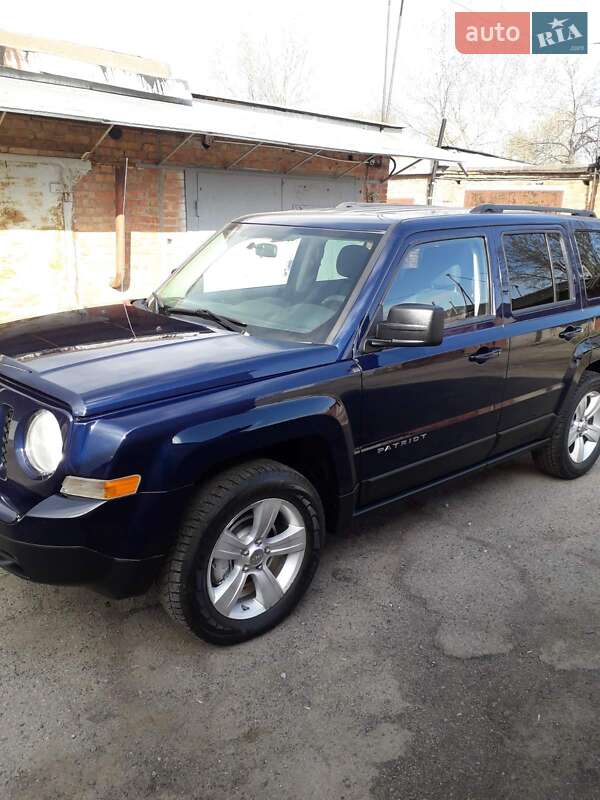 Позашляховик / Кросовер Jeep Patriot 2012 в Полтаві