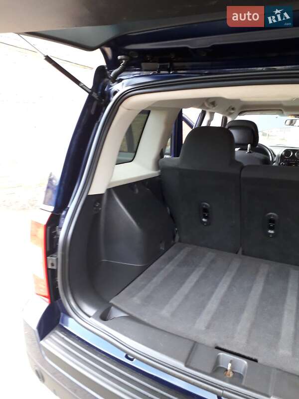 Позашляховик / Кросовер Jeep Patriot 2012 в Полтаві