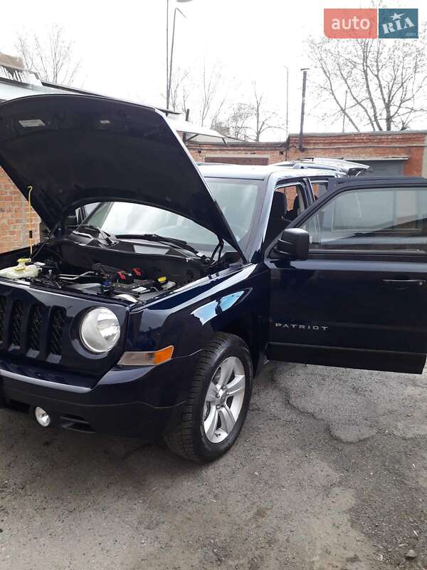 Позашляховик / Кросовер Jeep Patriot 2012 в Полтаві