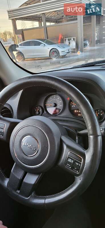Внедорожник / Кроссовер Jeep Patriot 2013 в Львове