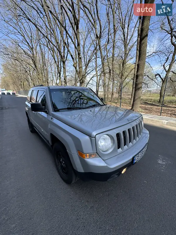 Позашляховик / Кросовер Jeep Patriot 2012 в 