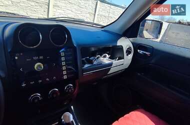 Внедорожник / Кроссовер Jeep Patriot 2014 в 