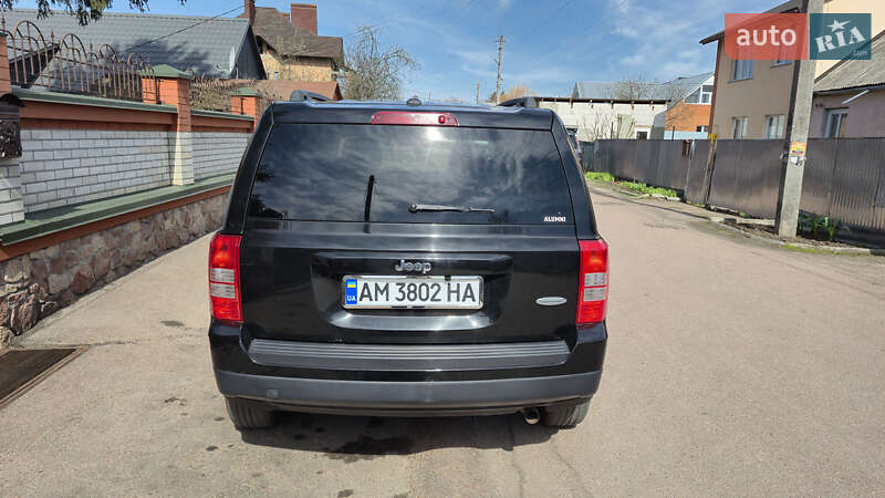 Внедорожник / Кроссовер Jeep Patriot 2015 в Житомире