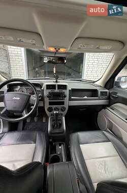 Внедорожник / Кроссовер Jeep Patriot 2007 в 