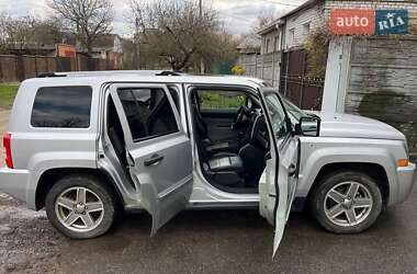 Внедорожник / Кроссовер Jeep Patriot 2007 в 