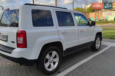 Позашляховик / Кросовер Jeep Patriot 2013 в 