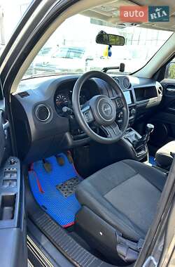Позашляховик / Кросовер Jeep Patriot 2012 в 
