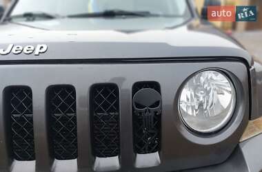 Внедорожник / Кроссовер Jeep Patriot 2016 в Нововолынске