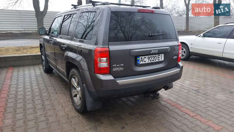 Внедорожник / Кроссовер Jeep Patriot 2016 в Нововолынске