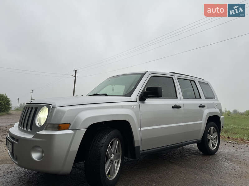 Позашляховик / Кросовер Jeep Patriot 2008 в Умані