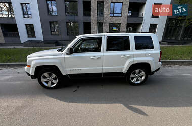 Позашляховик / Кросовер Jeep Patriot 2014 в 