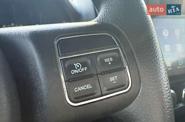 Внедорожник / Кроссовер Jeep Patriot 2015 в 