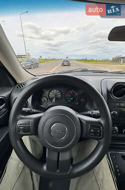 Внедорожник / Кроссовер Jeep Patriot 2011 в 