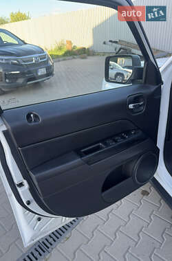 Позашляховик / Кросовер Jeep Patriot 2014 в 