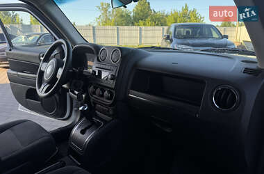 Позашляховик / Кросовер Jeep Patriot 2014 в 