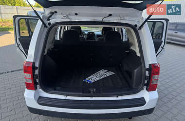 Позашляховик / Кросовер Jeep Patriot 2014 в 