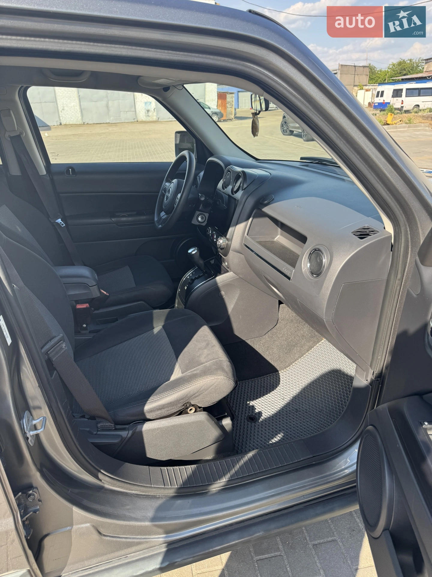 2011 Jeep Liberty (Patriot) - мініатюра 9
