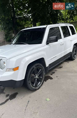 Позашляховик / Кросовер Jeep Patriot 2016 в 