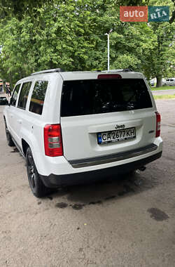 Позашляховик / Кросовер Jeep Patriot 2016 в 