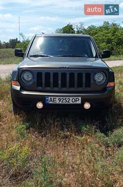 Внедорожник / Кроссовер Jeep Patriot 2015 в Днепре