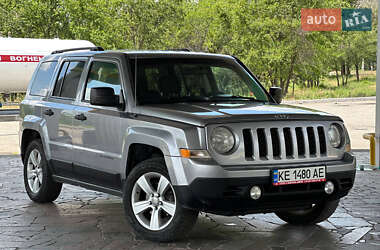 Внедорожник / Кроссовер Jeep Patriot 2014 в 
