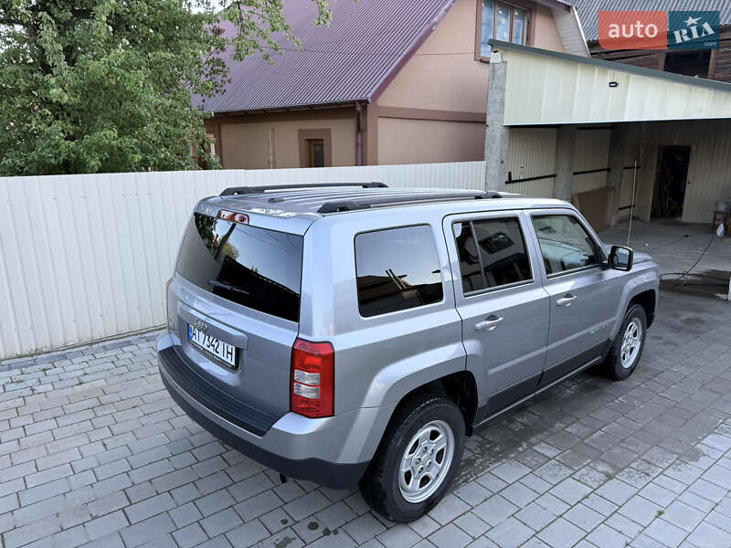 Позашляховик / Кросовер Jeep Patriot 2016 в Делятині