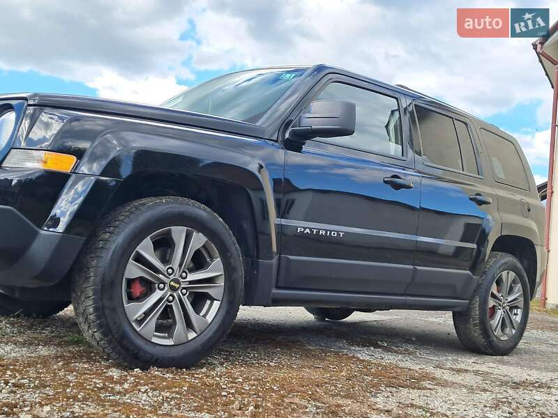 Позашляховик / Кросовер Jeep Patriot 2015 в Трускавці