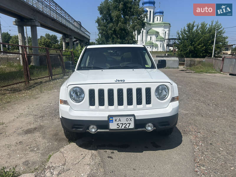 Позашляховик / Кросовер Jeep Patriot 2014 в Києві