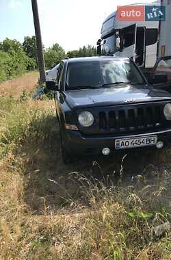 Внедорожник / Кроссовер Jeep Patriot 2014 в 