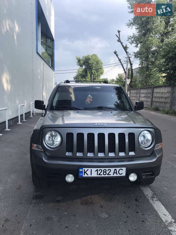 Внедорожник / Кроссовер Jeep Patriot 2012 в Ирпене