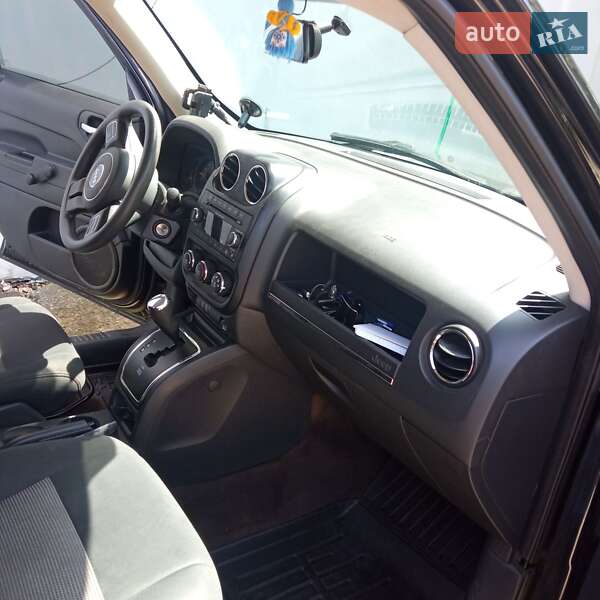 Внедорожник / Кроссовер Jeep Patriot 2014 в Тернополе
