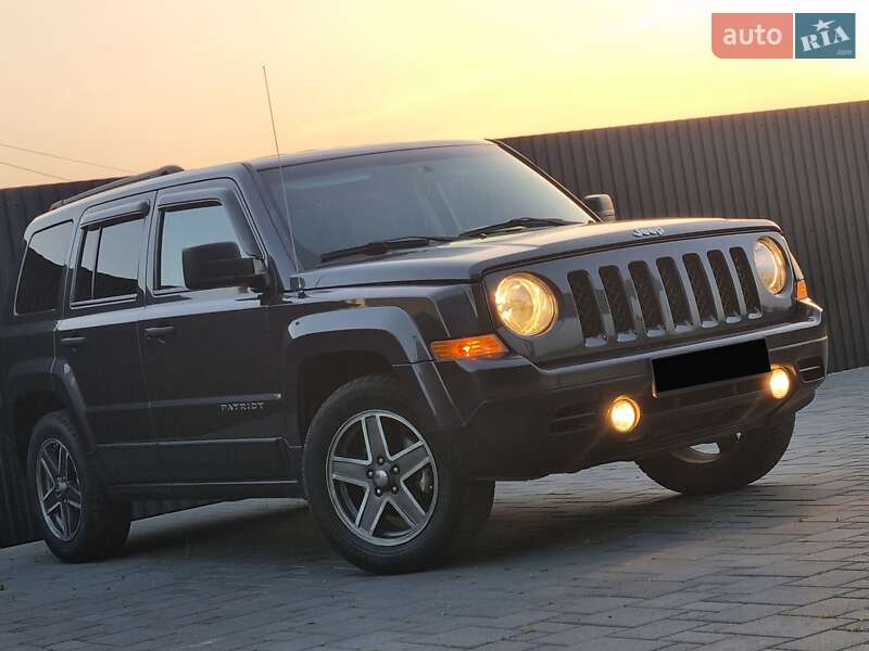 Внедорожник / Кроссовер Jeep Patriot 2015 в 