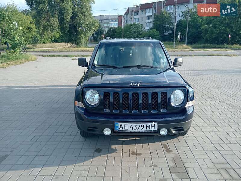 Позашляховик / Кросовер Jeep Patriot 2013 в Каневі