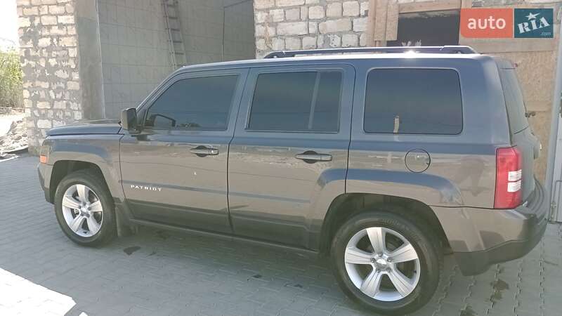 Внедорожник / Кроссовер Jeep Patriot 2014 в Виннице